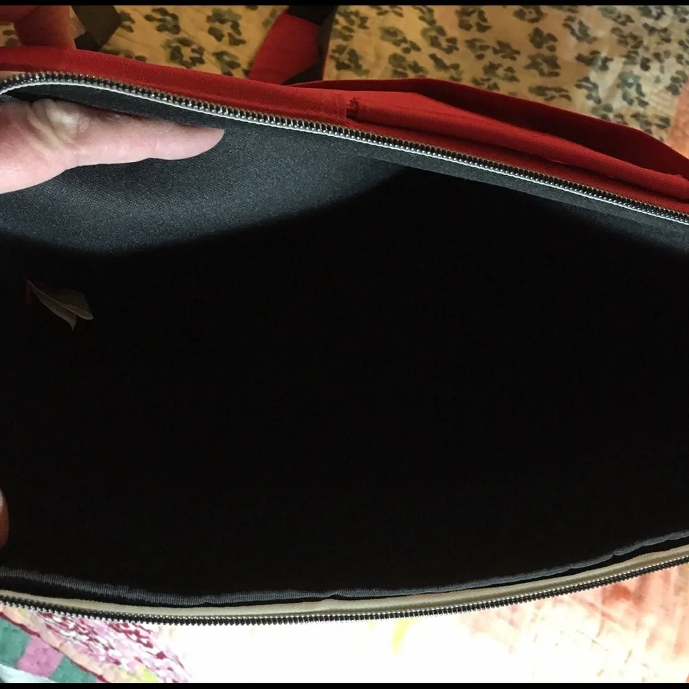 Golla NWOT Pink Padded Messenger Laptop Crossbody
