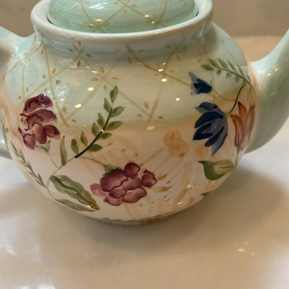 Crate&Barrel adorable floral