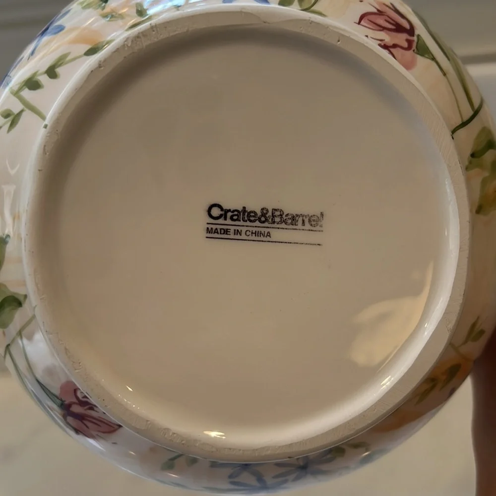 Crate&Barrel adorable floral