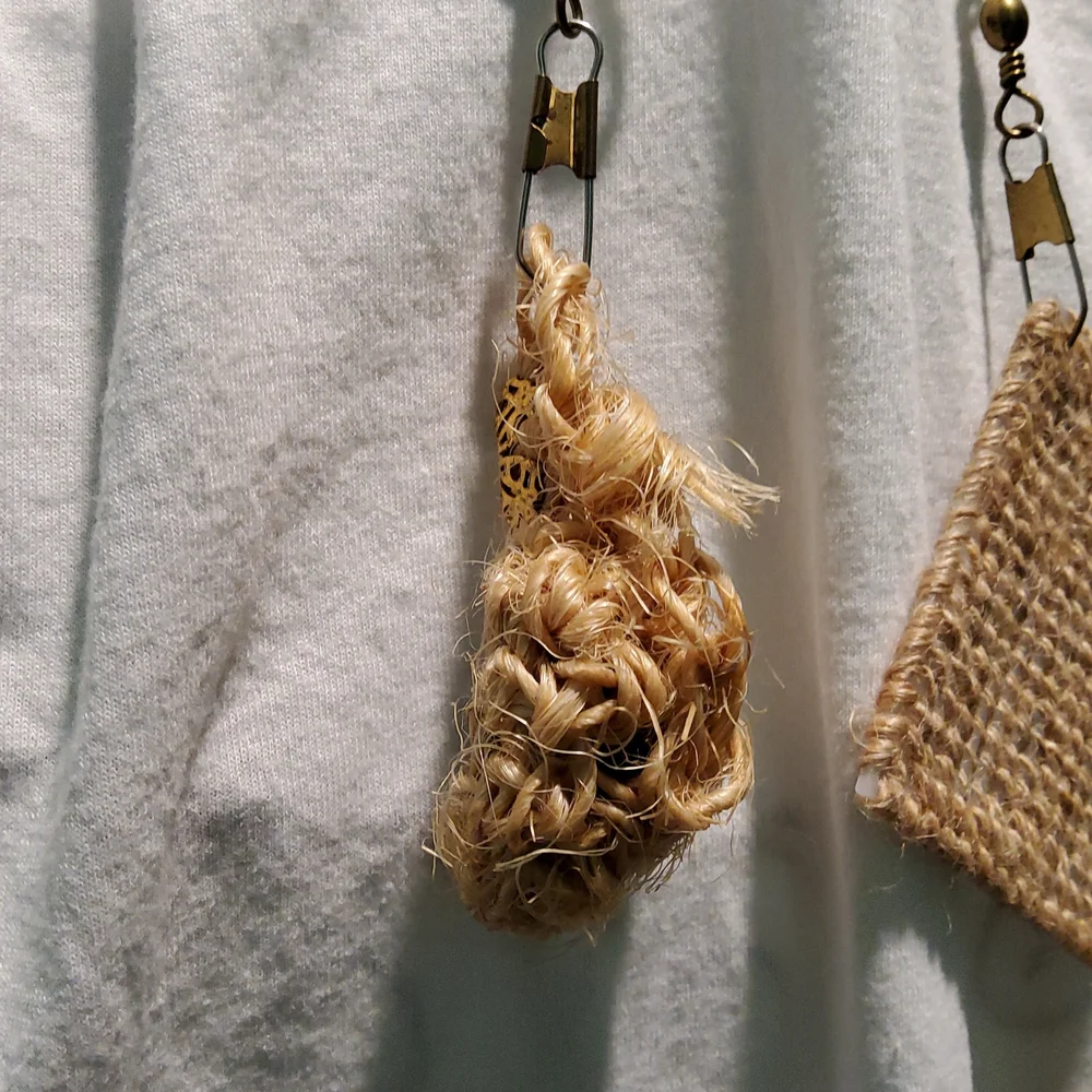 Diane Krupa of Featherartworks@live.com gem stone