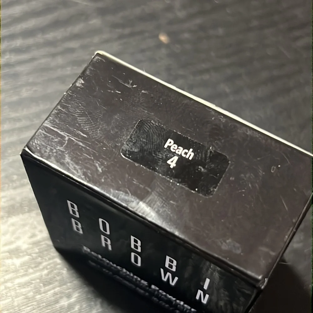 🌙💕Bobbi Brown Peach Retouching Powder