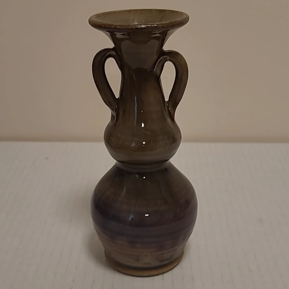 N/A artist signed