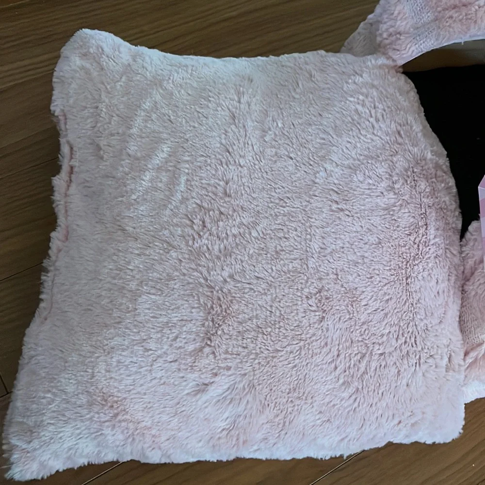 Coco Lane Couture Pet Bed - Pink
