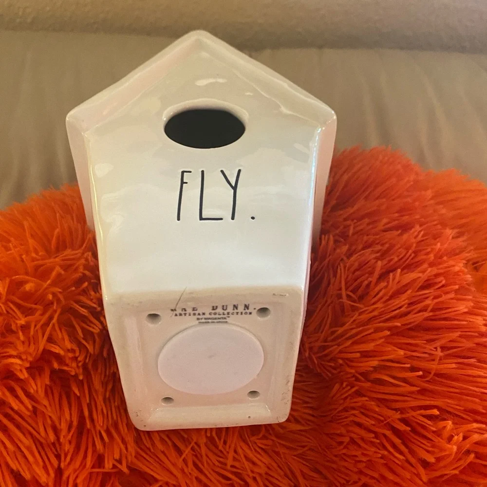 RARE VINTAGE RAE DUNN “FLY” Birdhouse 🥚🪺