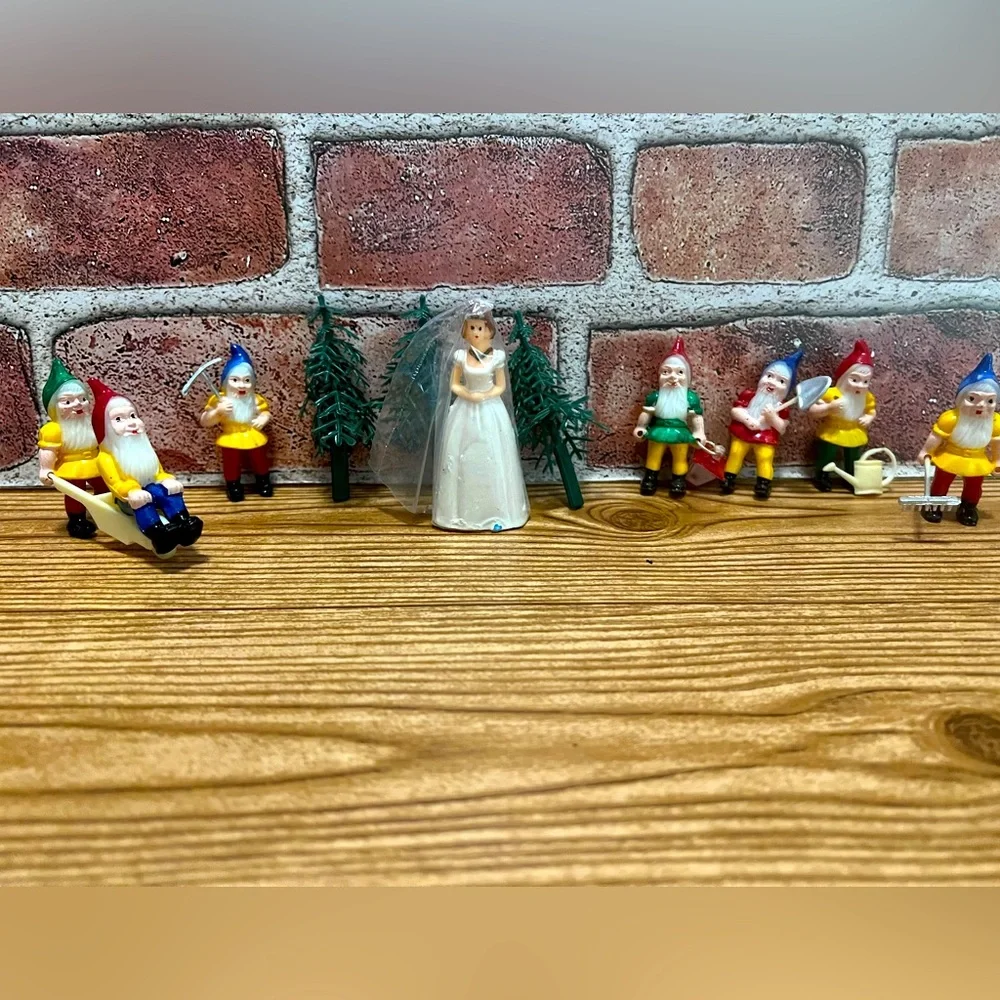 Vintage Snow White & The Seven Dwarves Cake Toppers Set with Trees