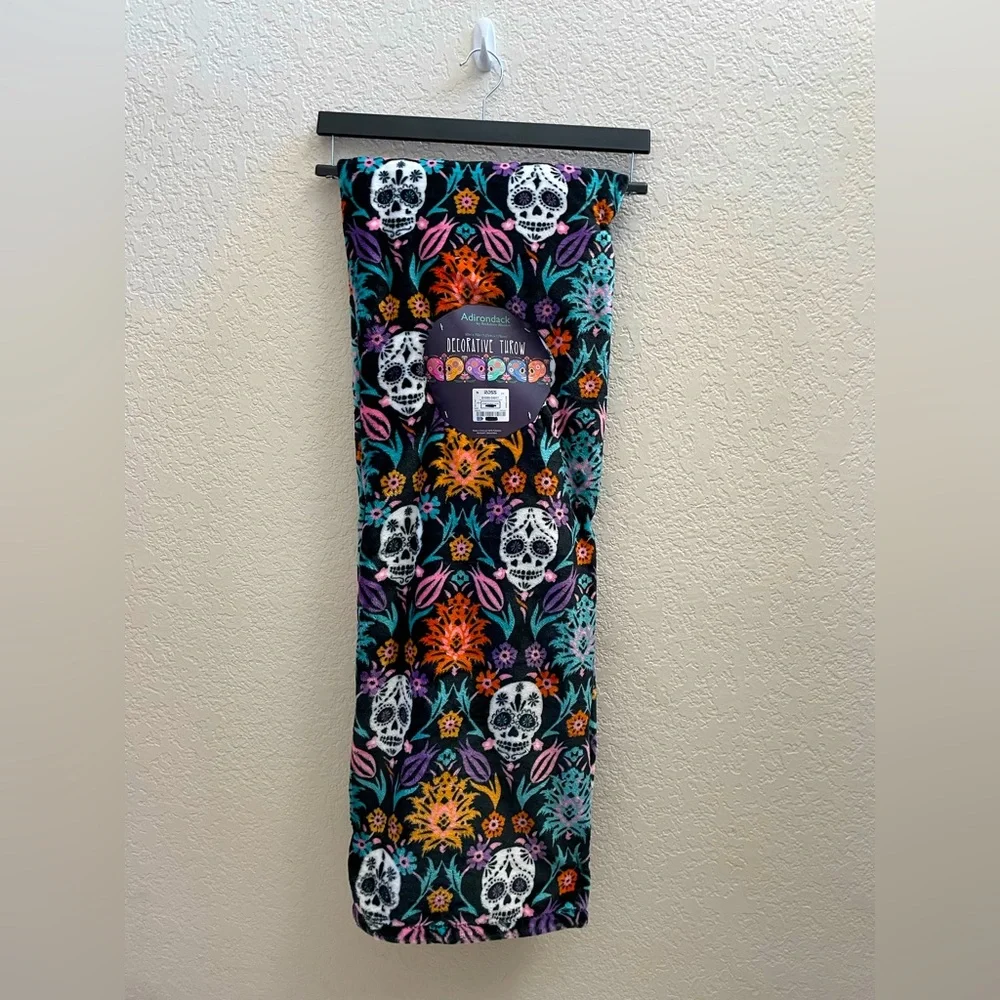 Adirondack plush scull blanket