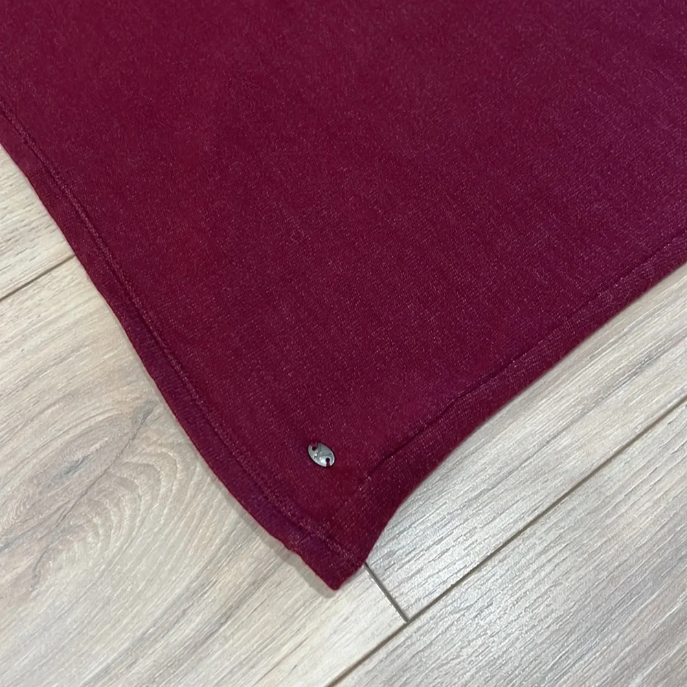 American Eagle Outfitters 3/4 Dolman Sleeve Open Slit Back Top