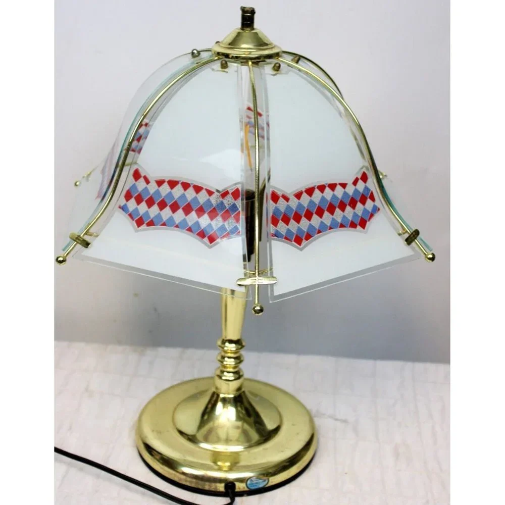 Unbranded vintage touch