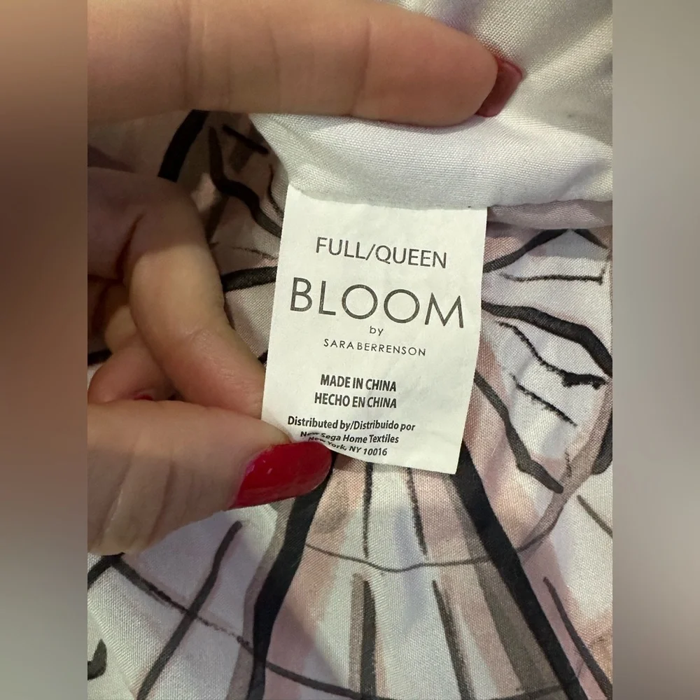 ✨Host Pick✨Sara Berrenson Full/Queen Paris Comforter w/ 2 Pillow Shams