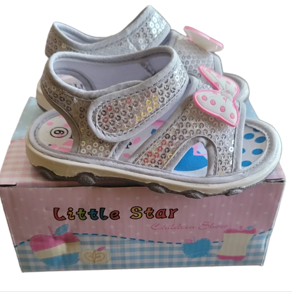 Little Star Silver Sequins White Pink Bow Strap Sandals Squeek Shoes, Size 6