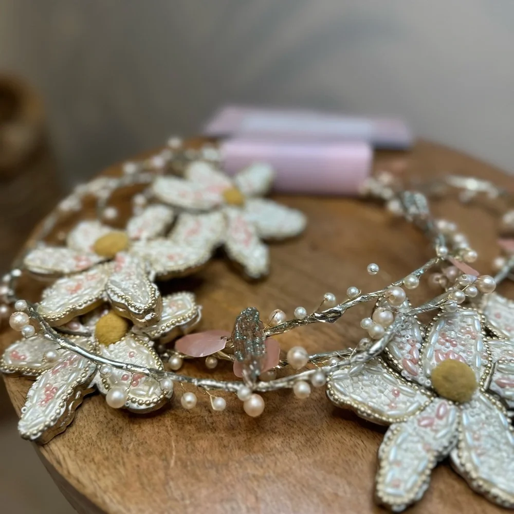 cupcakes & cashmere shipping floral tik