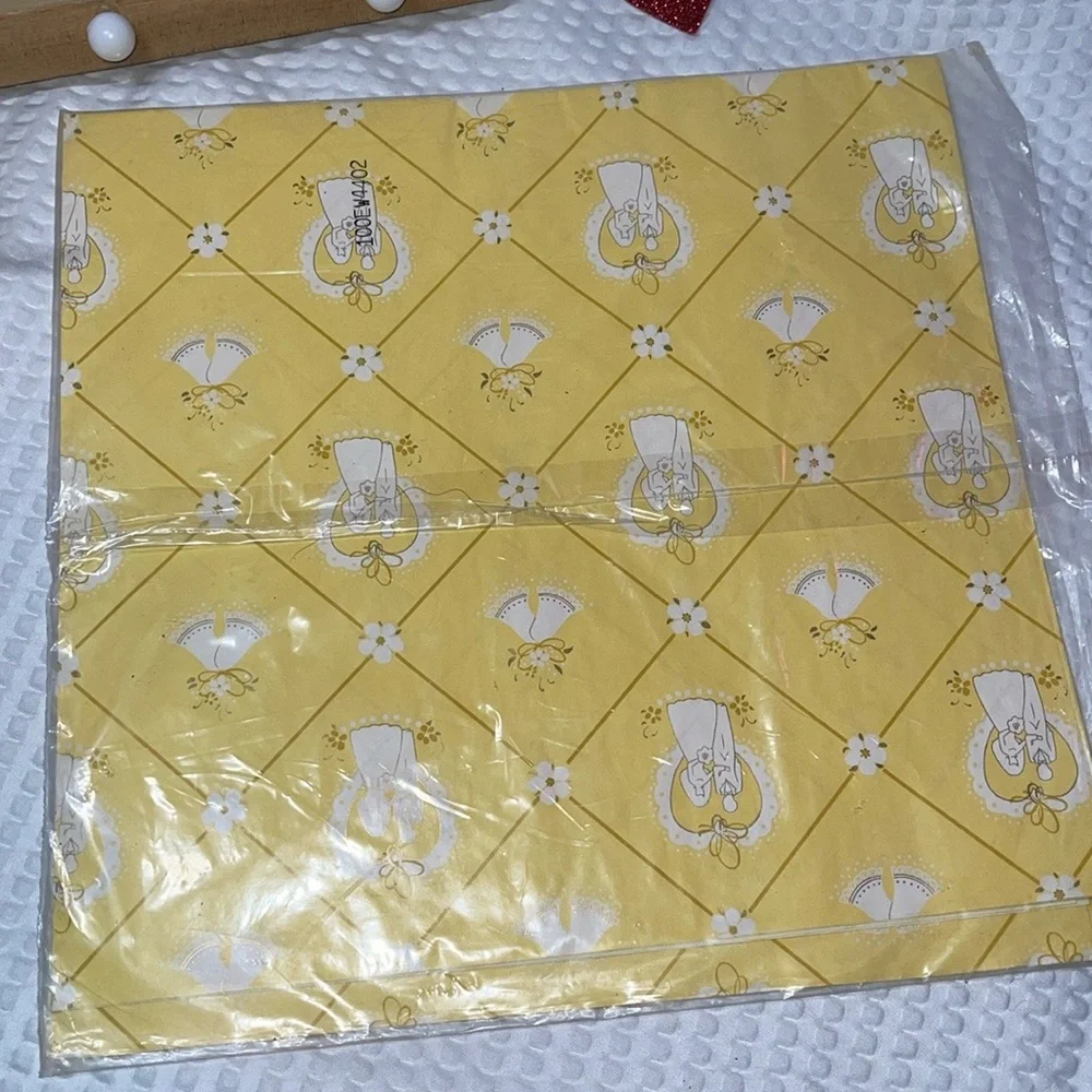 VINTAGE HALLMARK wedding BRIDAL SHOWER GIFT WRAP NOS 2 SHEETS 8.33 SQ FT YELLOW.