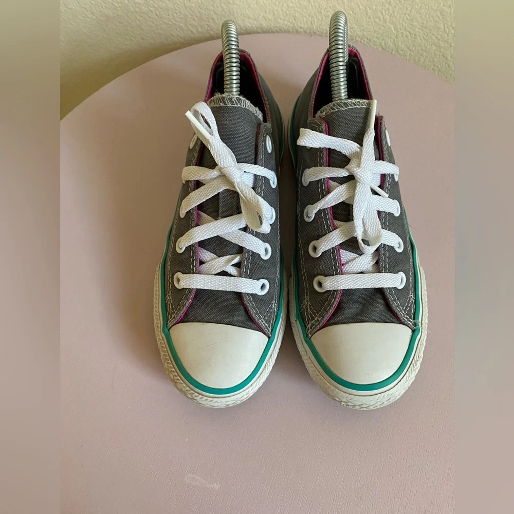 Converse Gray and Pink Little Kids size 1