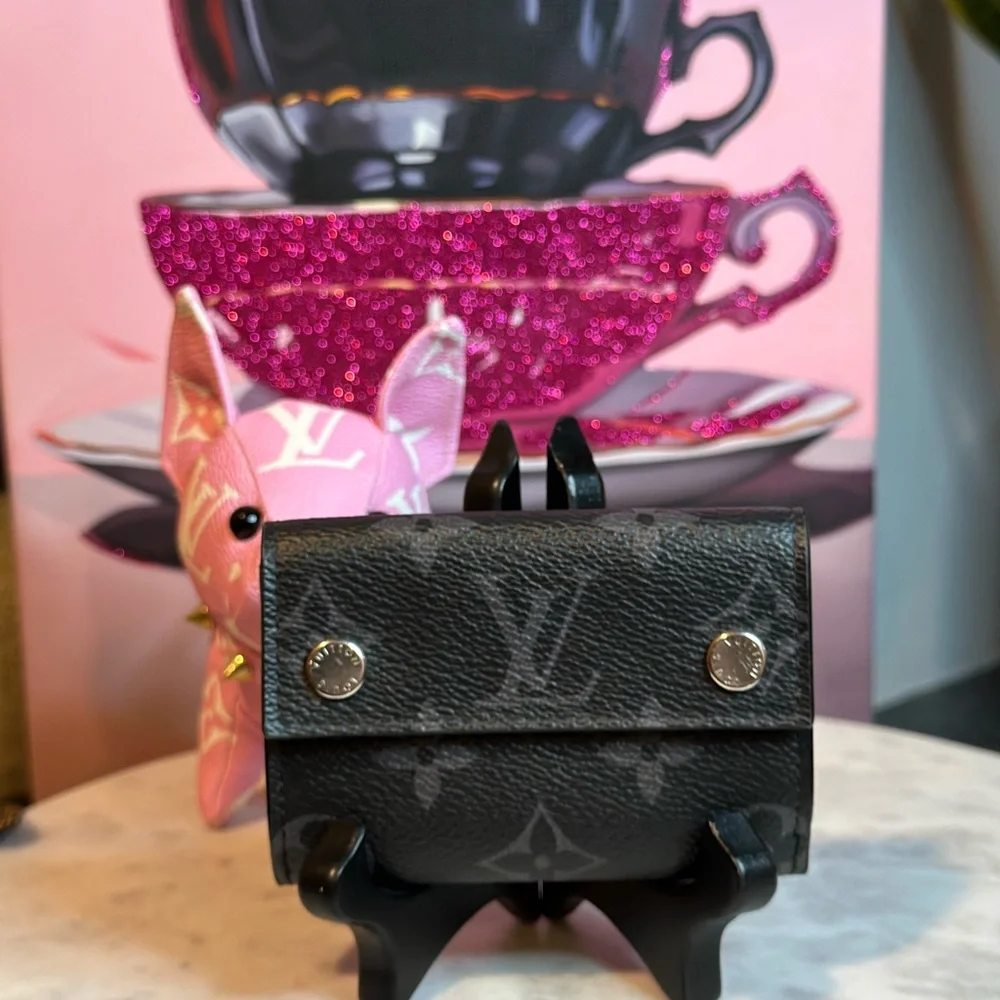 Louis Vuitton Eclipse Discovery Wallet