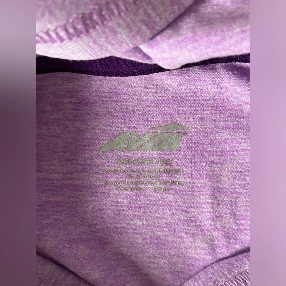 Avia brand color