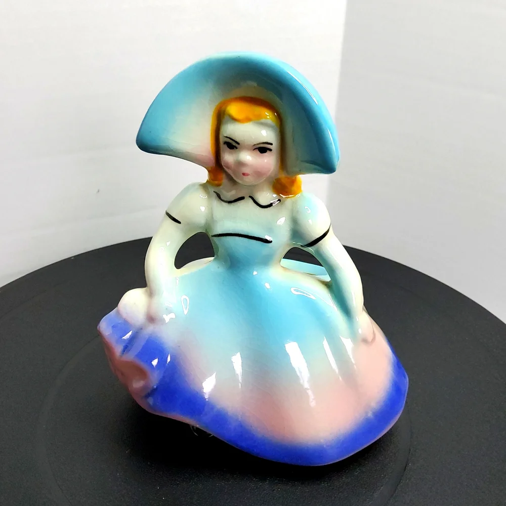 Art pottery, Shawnee? Dutch girl planter