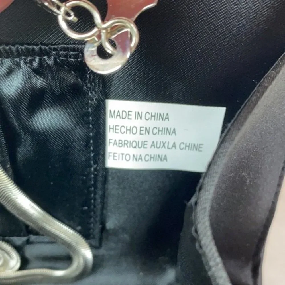 N/A black rouched