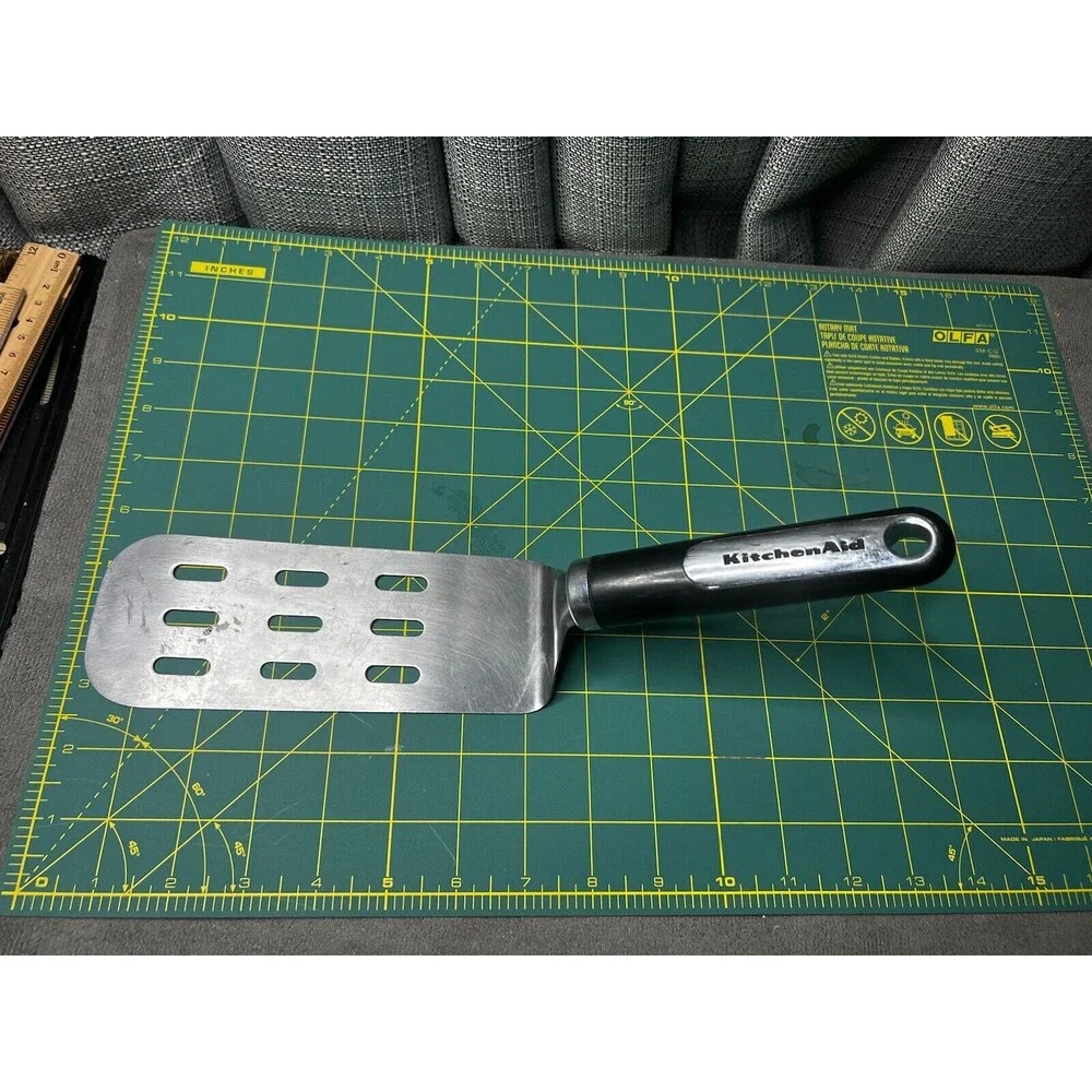 Kitchen Aid Restaurant Commercial Use Large Metal Slotted Lifter Turner Grill