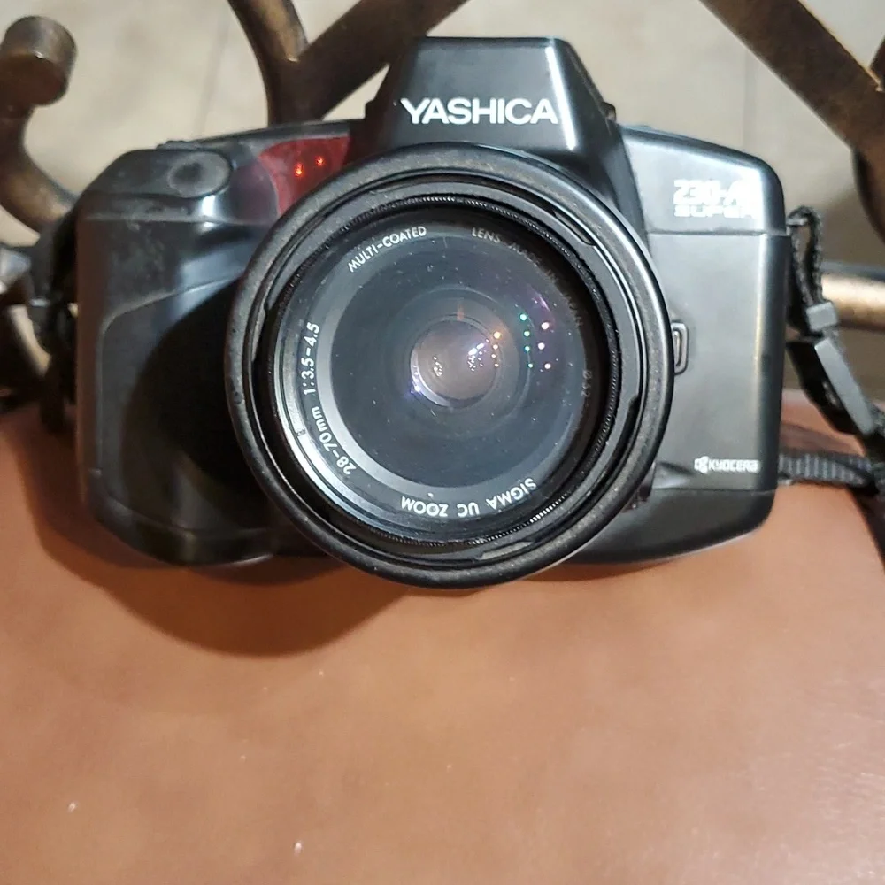 Yashica 230-AF 35mm Film Camera CS-240AF Flash Attachment Used Not Tested AS IS