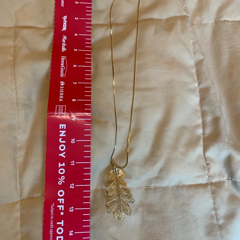 N/A gold tone