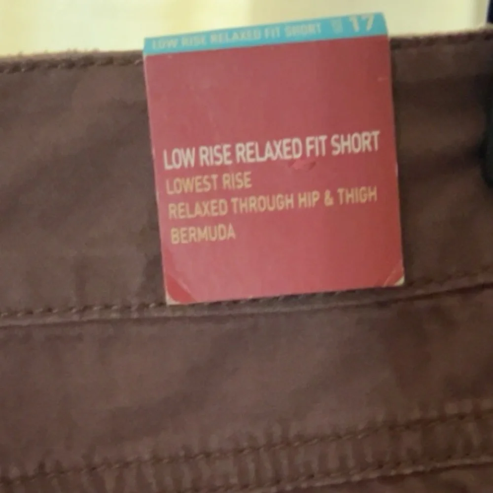 NWT Low Rise Relaxed Fit Short