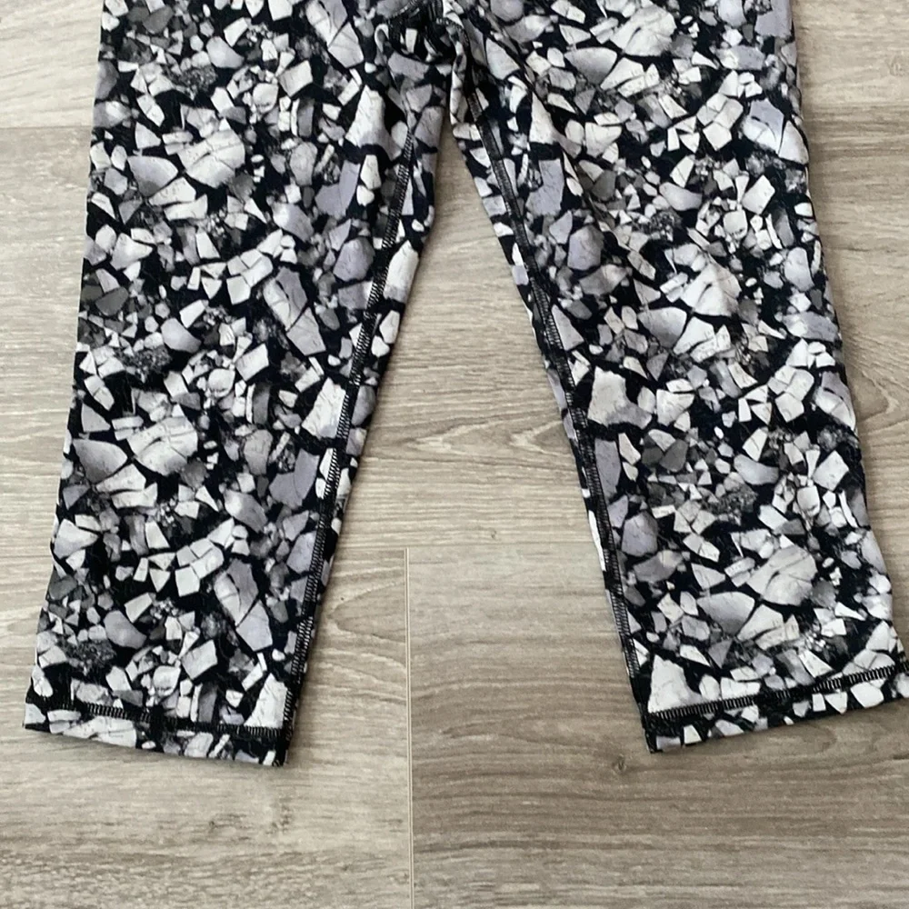 Victoria Secret Sport Knockout Cropped Leggings