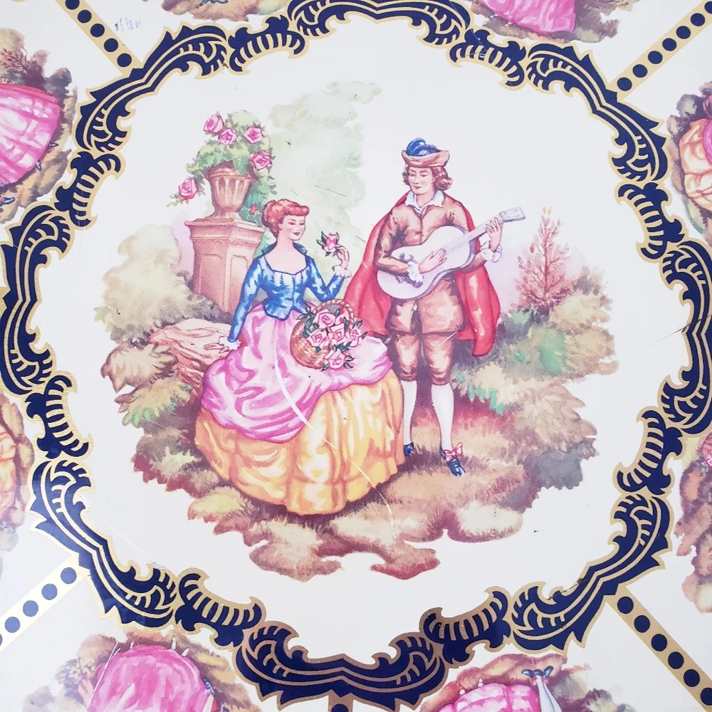Vintage round serving