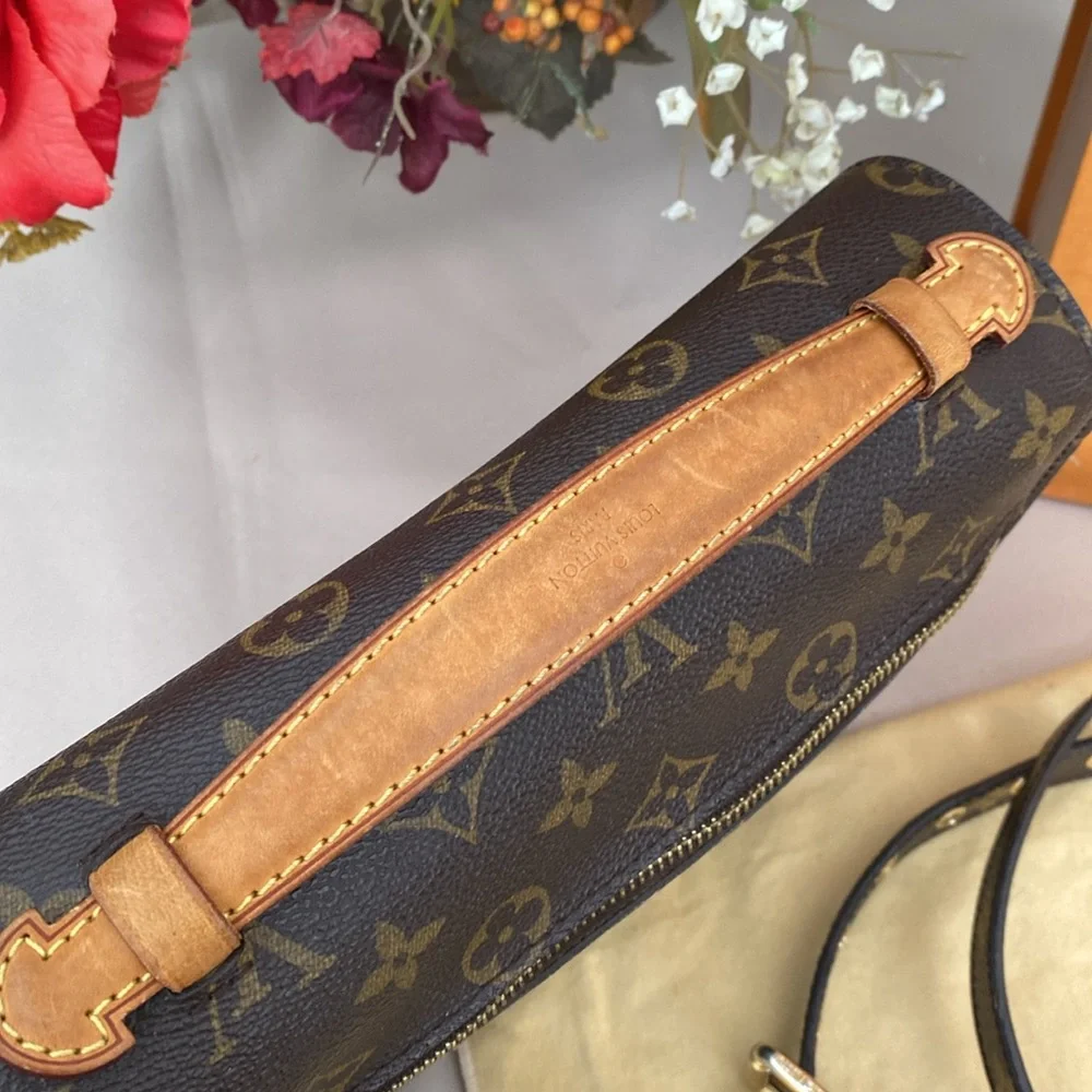 LOUIS VUITTON , Auth monogram pochette Métis crossbody , satchel.