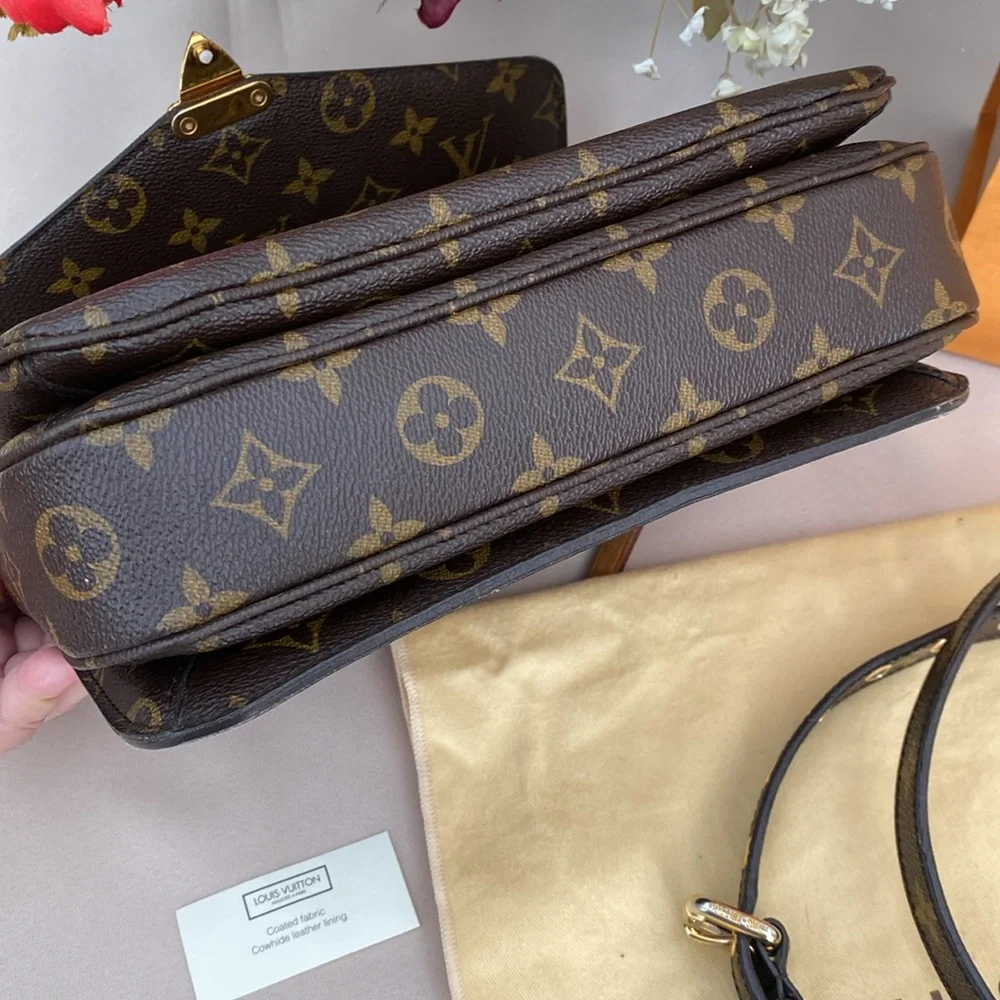 LOUIS VUITTON , Auth monogram pochette Métis crossbody , satchel.