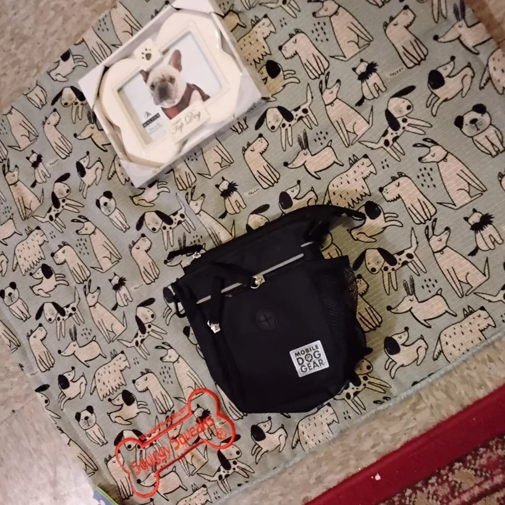Mobile Dog Gear cute squiggy