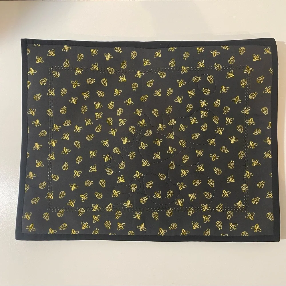 N/A set quilted