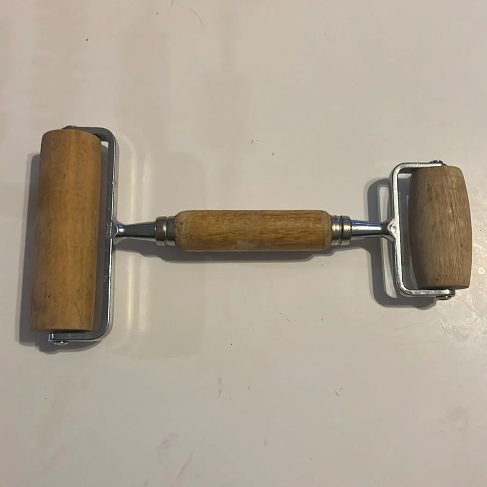 Pampered Chef Wooden Double Ended Pizza/Pastry Rolling Pin