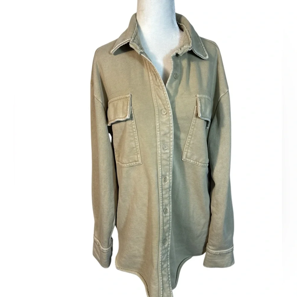 Forever 21 Women's Soft Tan Terry Shacket Size Medium
