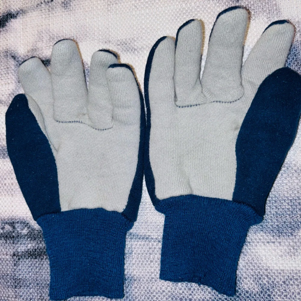 Seattle Seahawks Two Tone Gloves -Youth Size- Ages 5-8 Yrs.