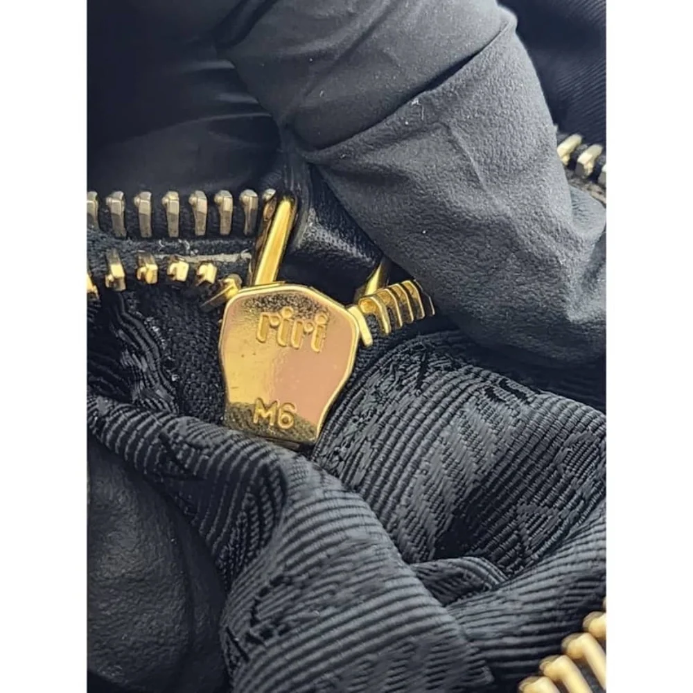 Prada this authentic