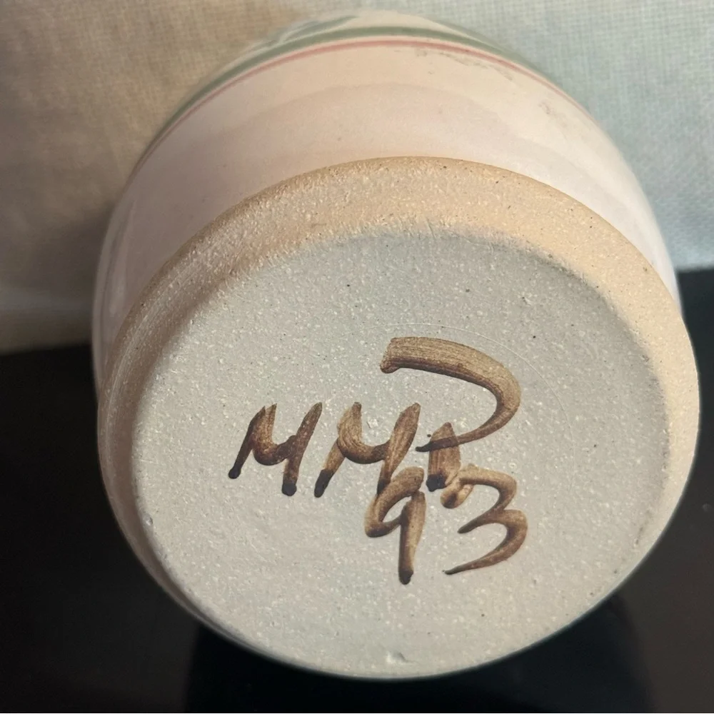 N/A art pottery