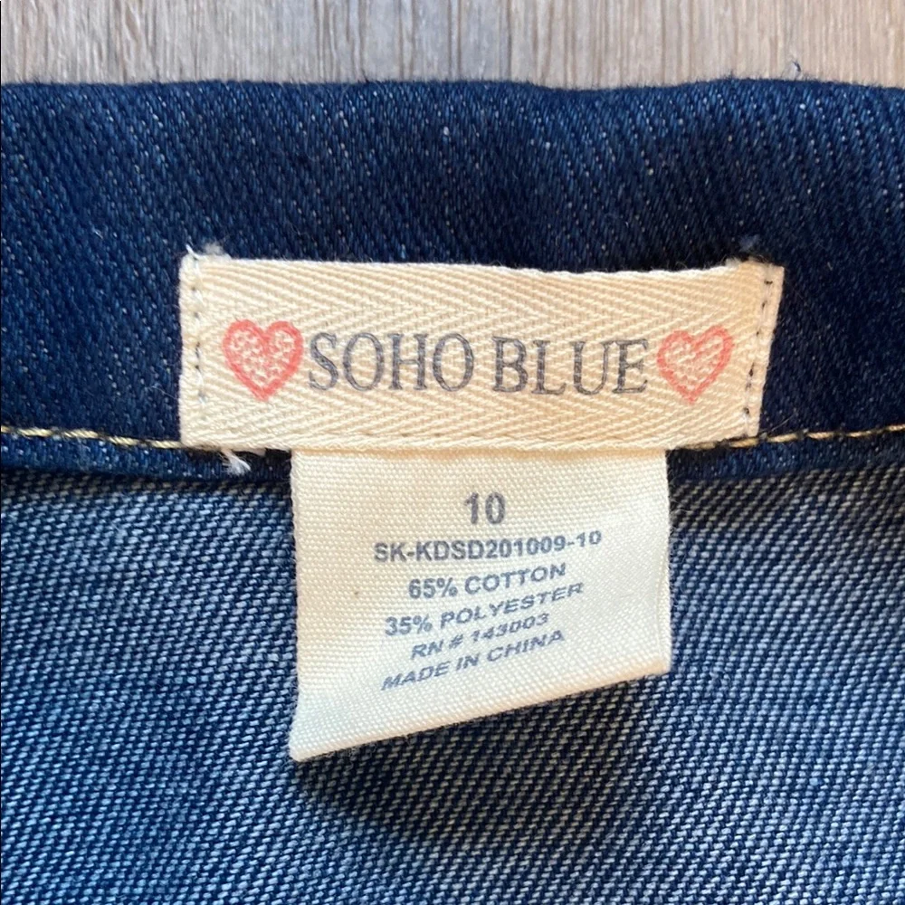 Soho Blue girl soho