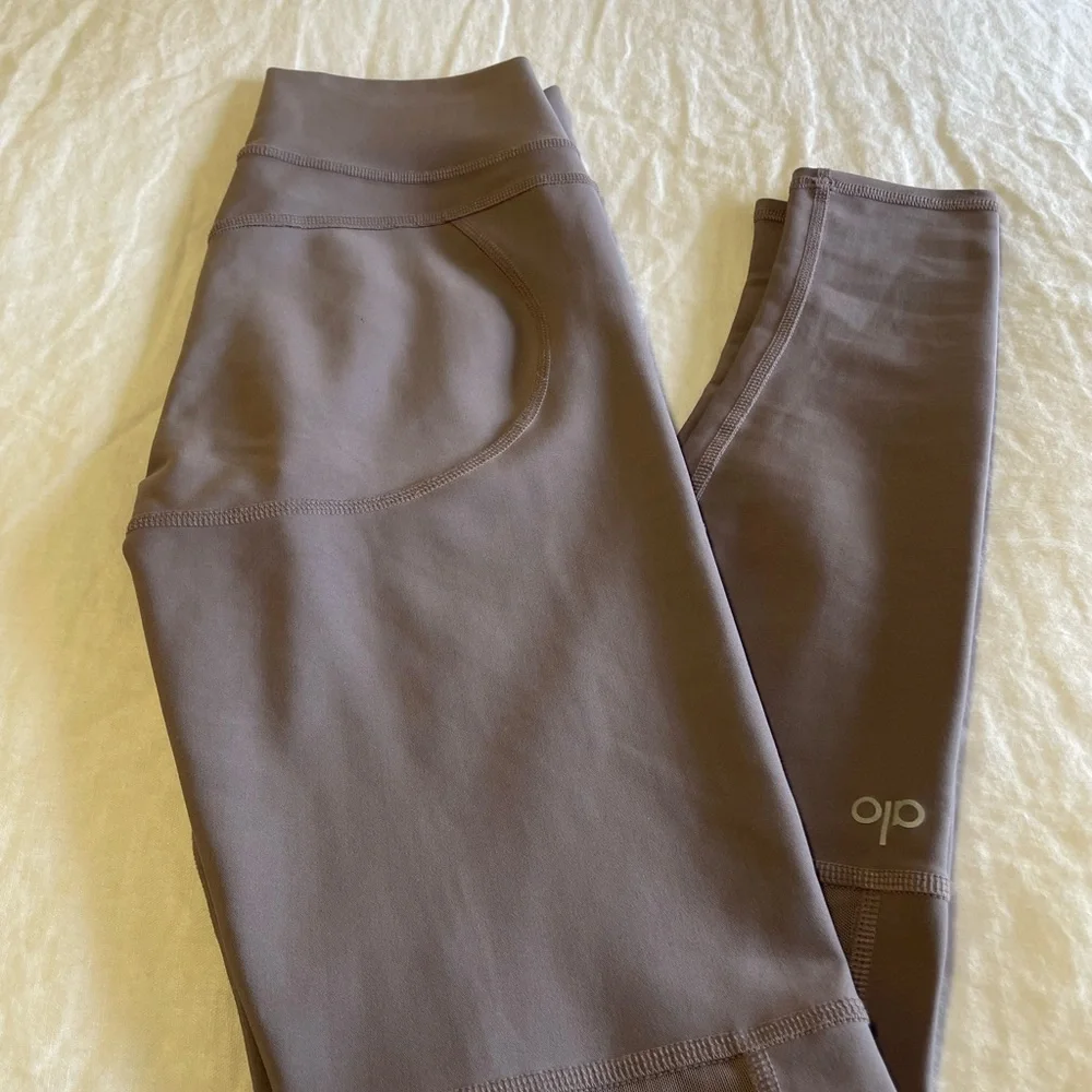 ALO Yoga amazing stylish