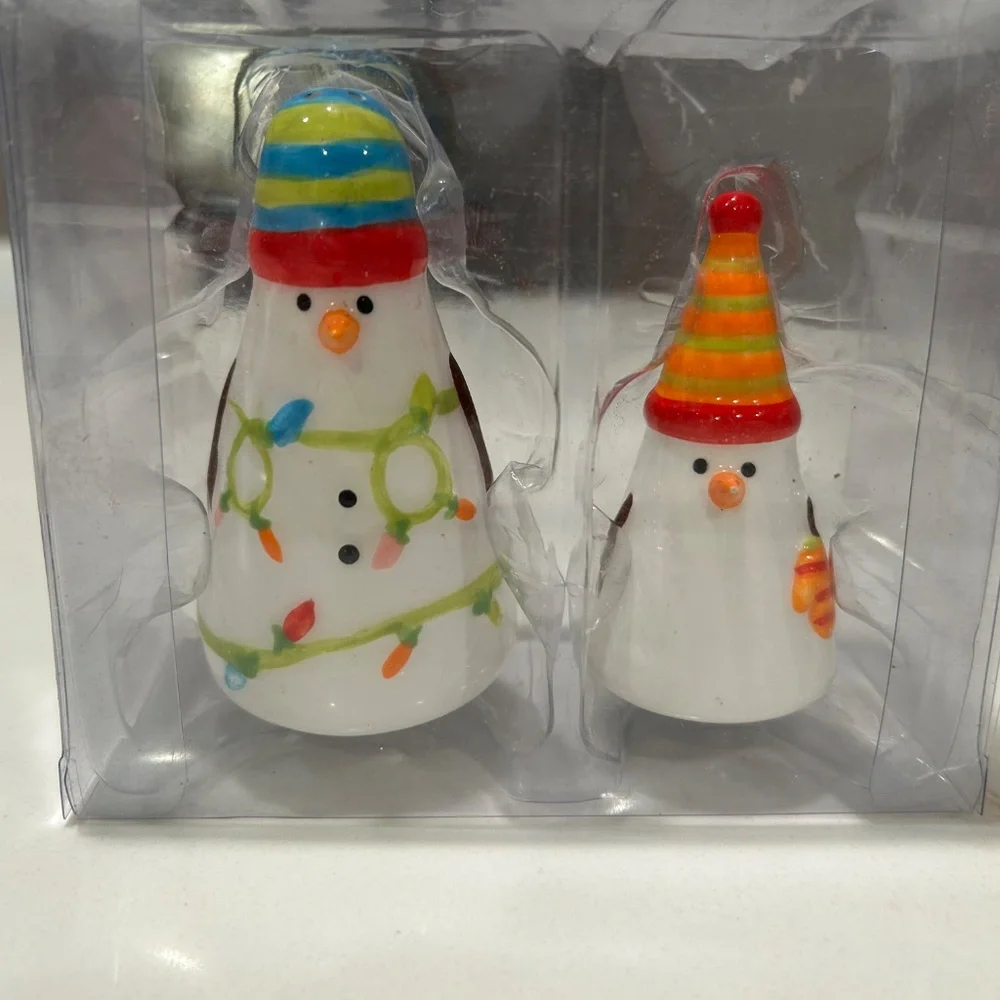 Crate & Barrel Ceramic Snowman Salt & Pepper Set - NWT