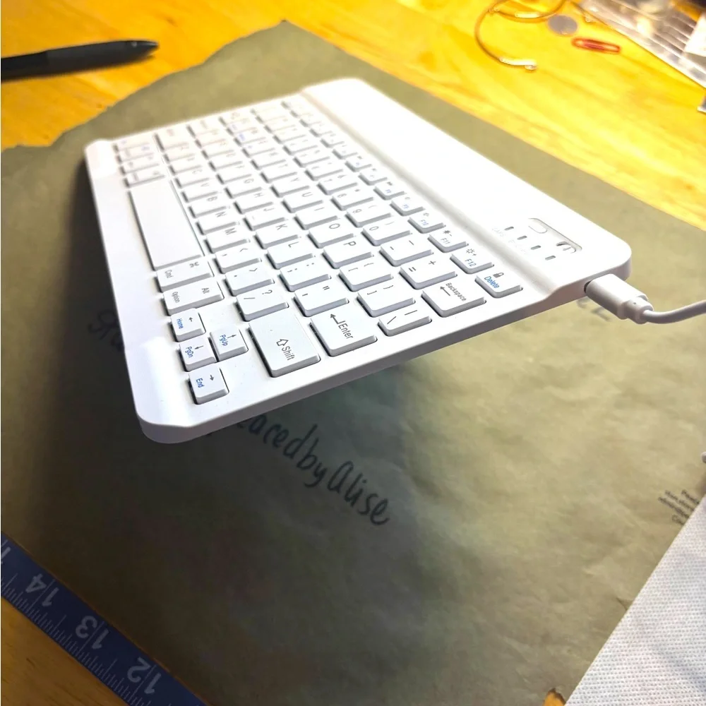 BT bluetooth white