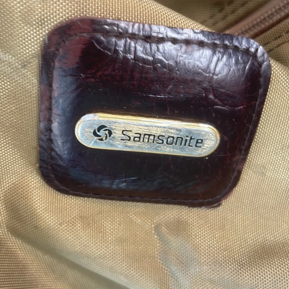 Samsonite brand duffel