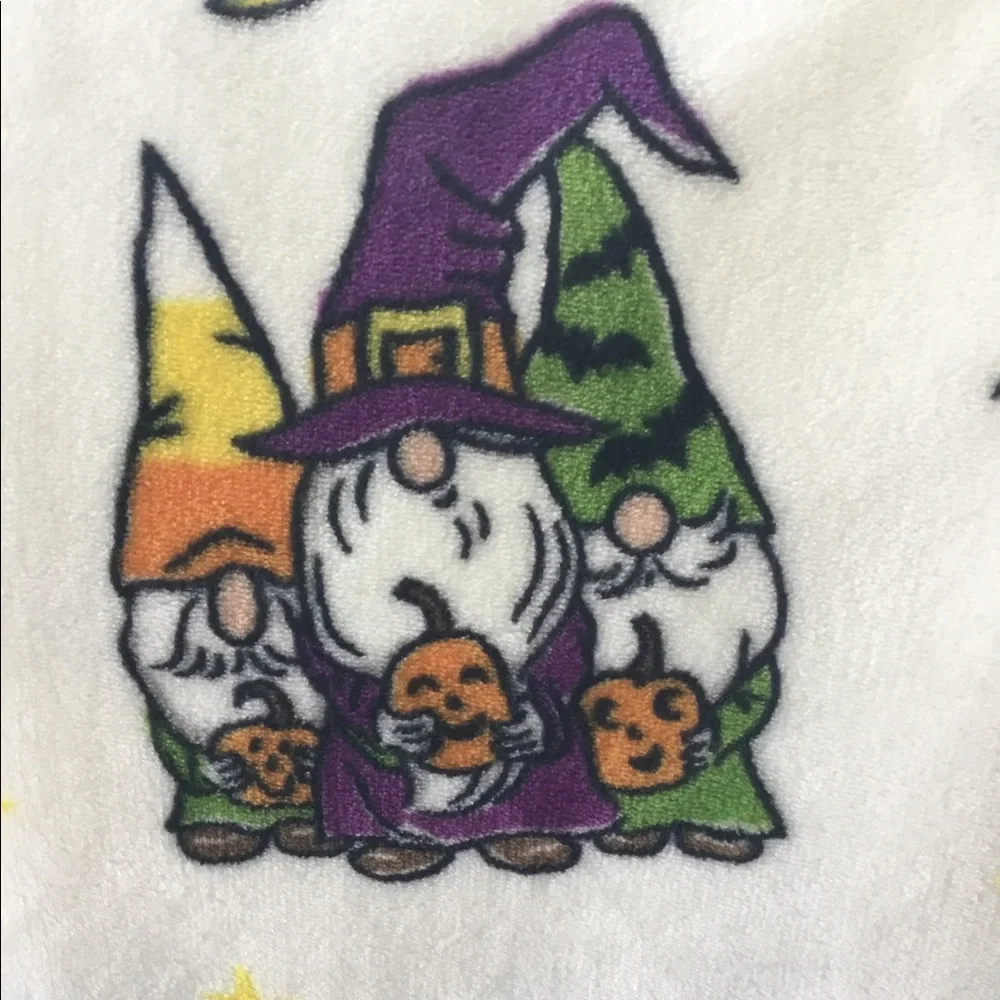 Isaac Mizrahi Halloween Themed Decorative Throw NWT