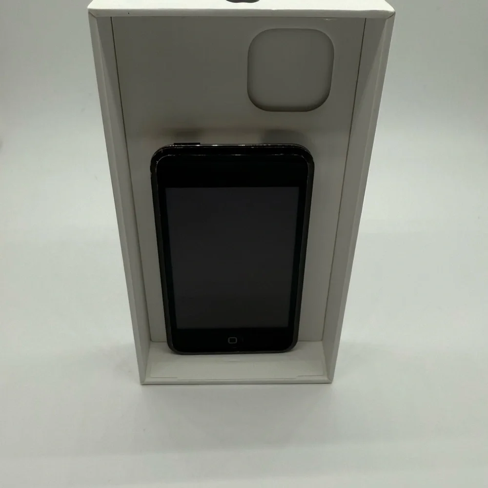 Apple sleek silver