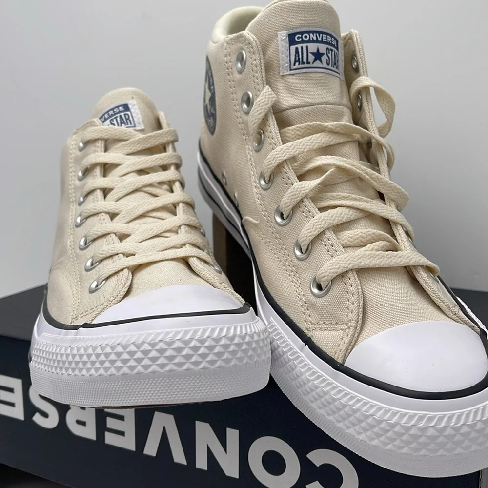 Converse step out