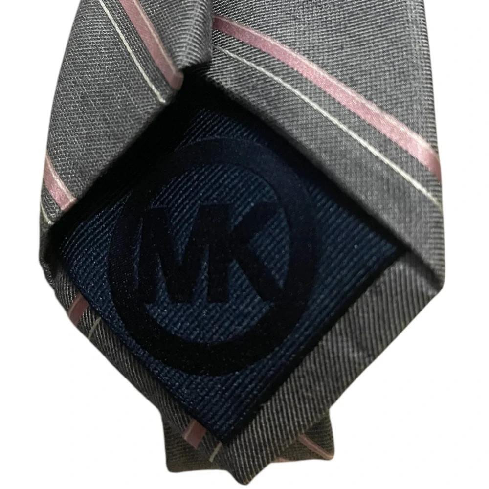 LOT OF 3 SILK NECK TIES KENNETH COLE REACTION / CALVIN KLEIN/ MICHAEL KORS MENS