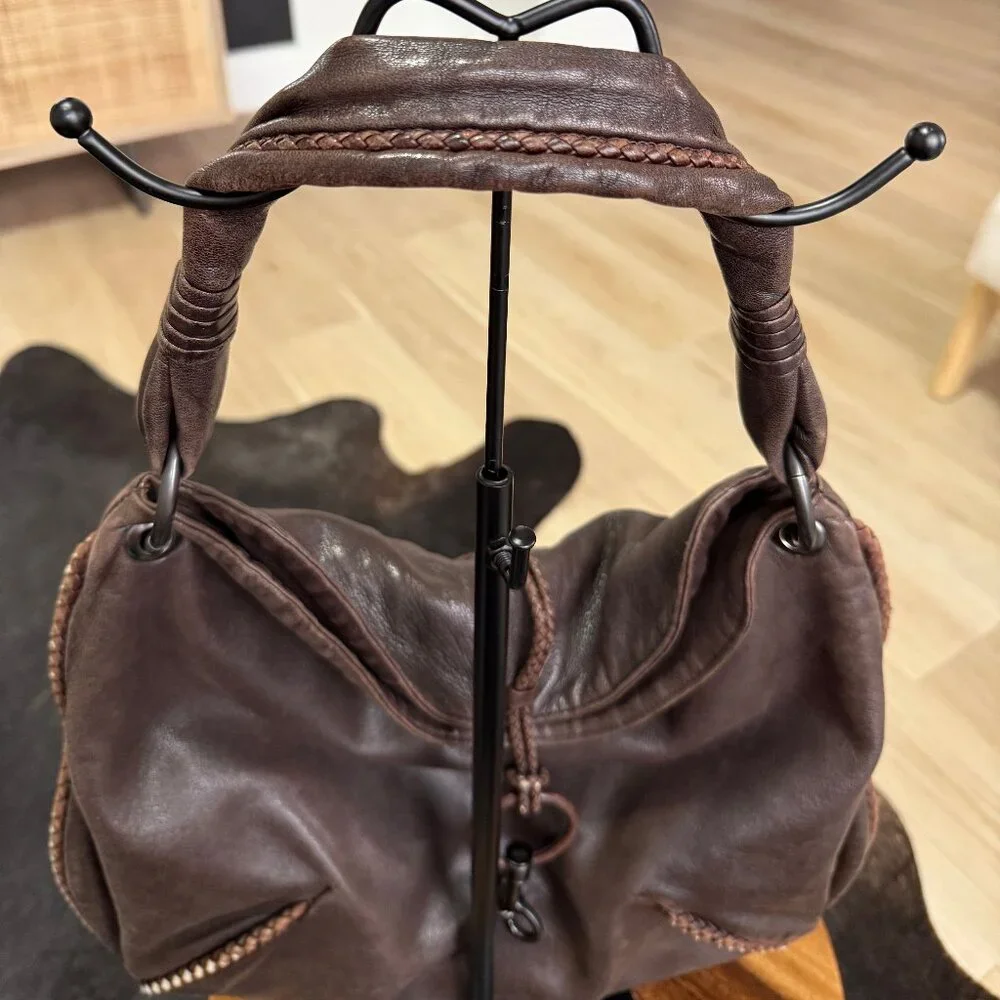 details brown
