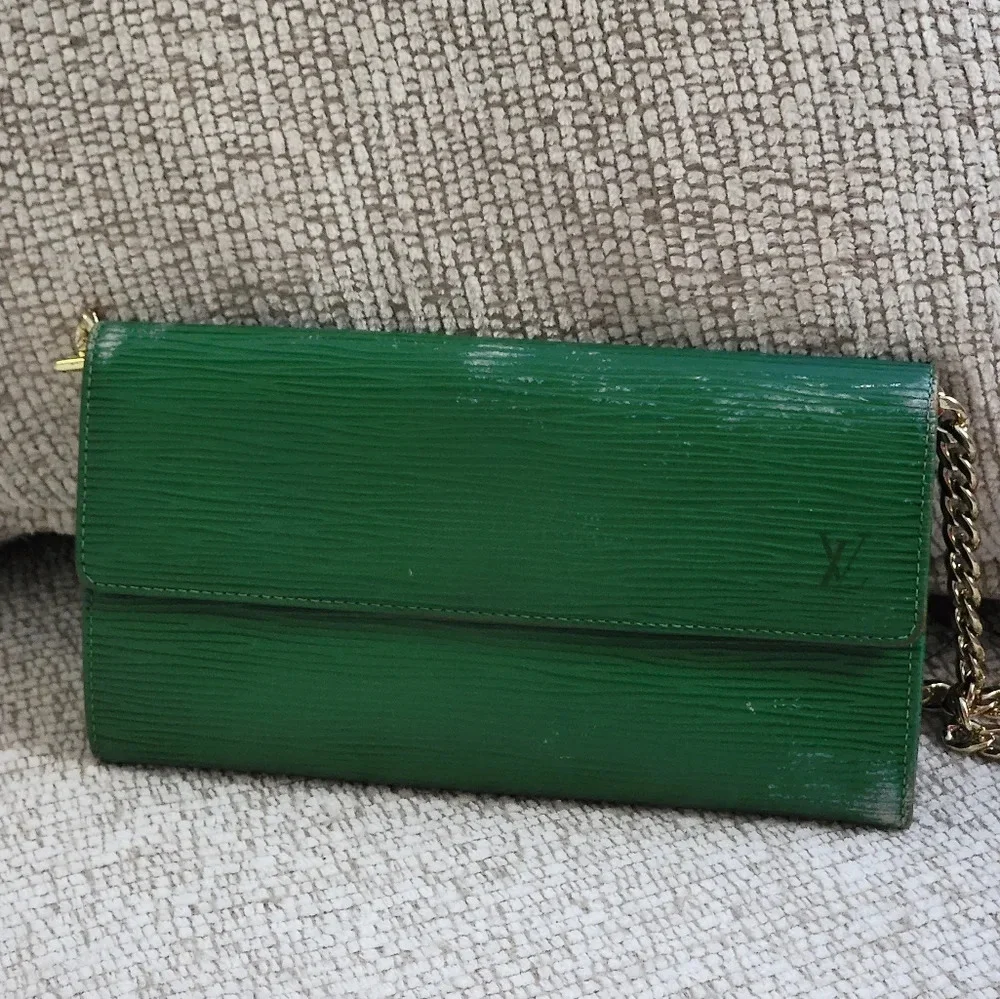 Louis Vuitton lv green