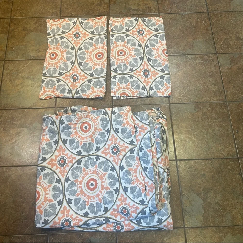 Pottery. Barn Veronica Duvet Cover 2 Pillow Shans King Medallion