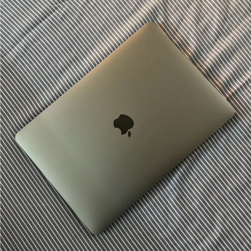 Apple MacBook Pro'13 (2021)