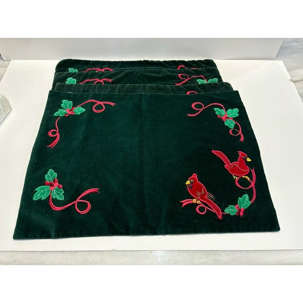 Unbranded christmas placemats